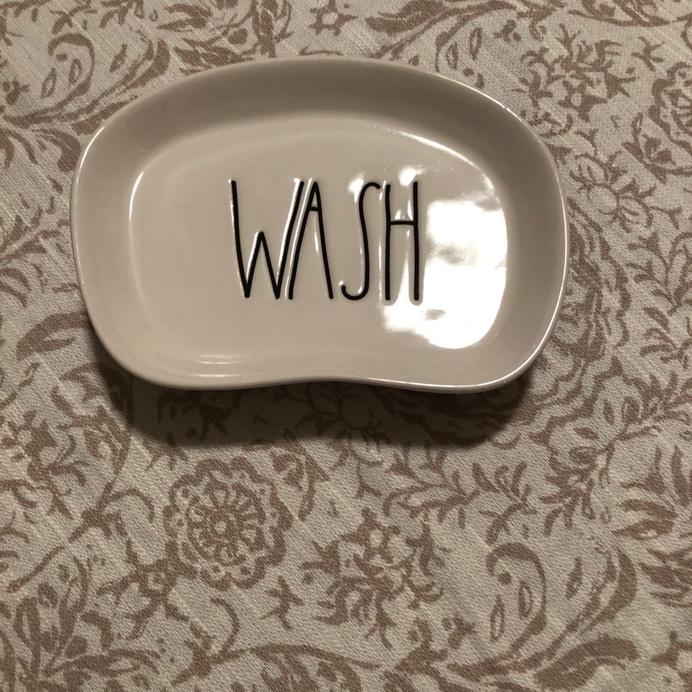 Rae Dunn soap dish (WASH)